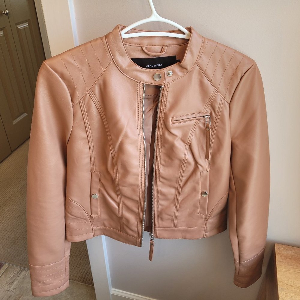Vera Moda jacket beige never worn